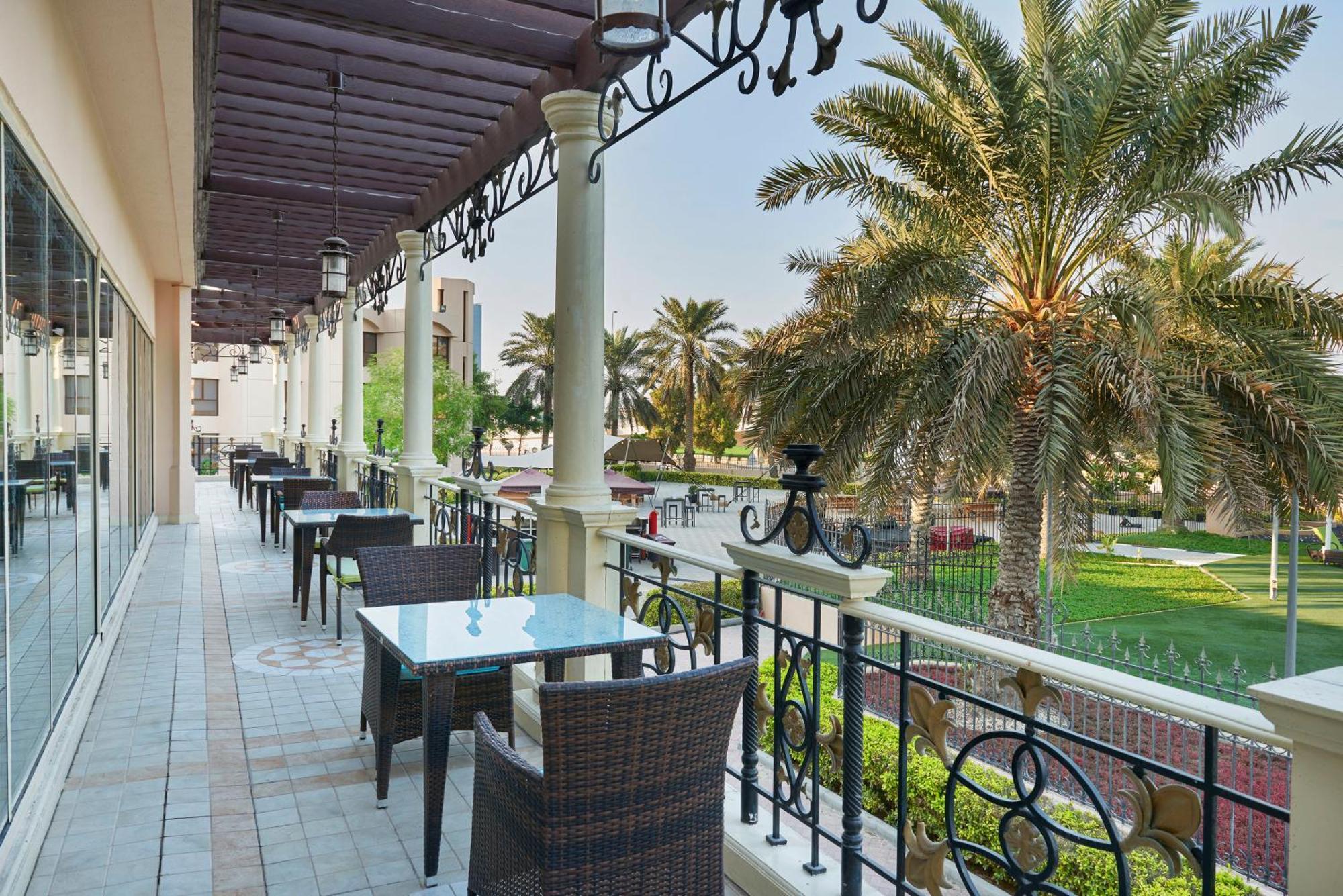 Crowne Plaza Bahrain, An Ihg Hotel Manama Exterior foto